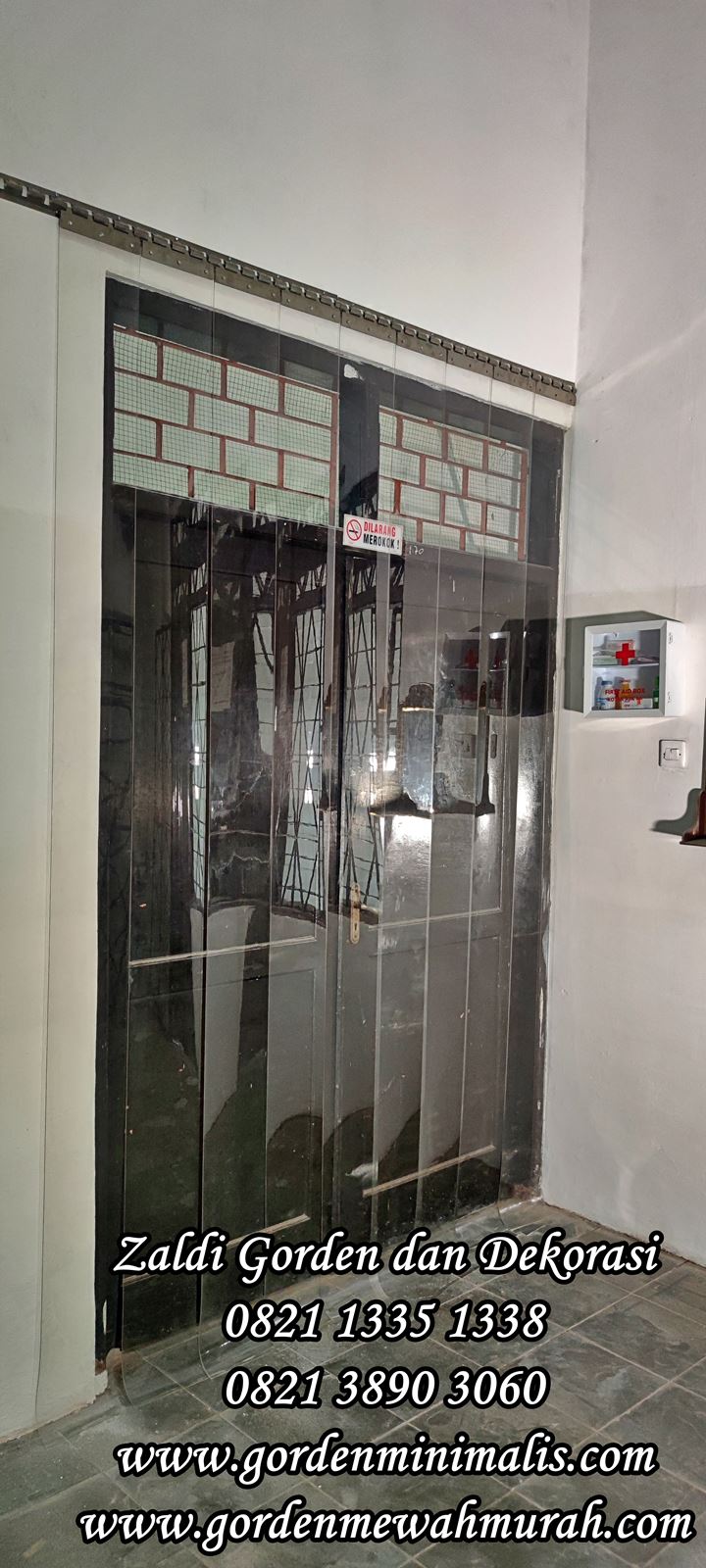 Tirai Plastik Transparan 12