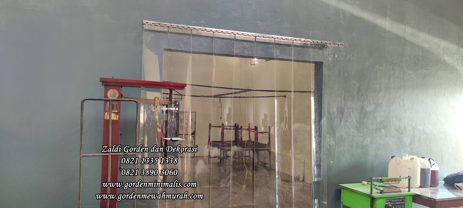 Tirai Plastik Transparan Grade A untuk pintu gudang restoran industri (4)