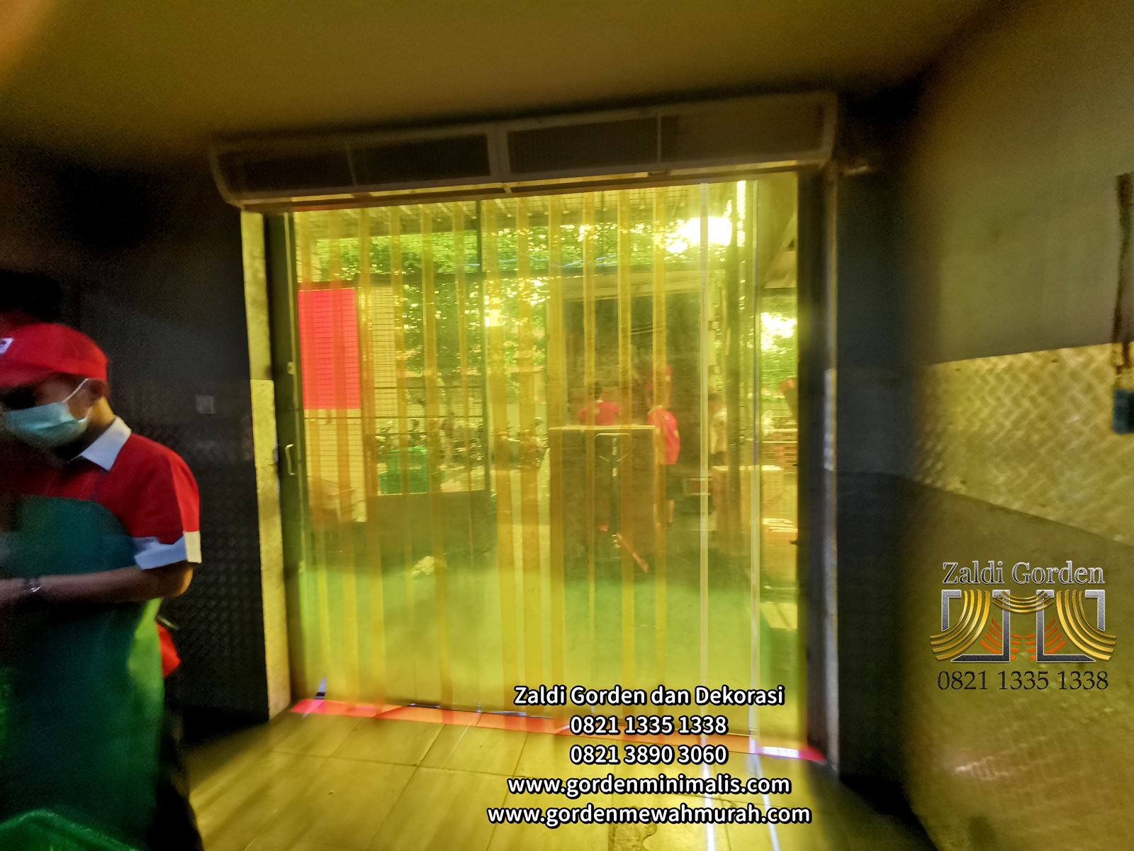 Tirai Gorden Plastik PVC Transparan Untuk penyekat ruangan anti serangga pintu gudang pabrik industri (6)